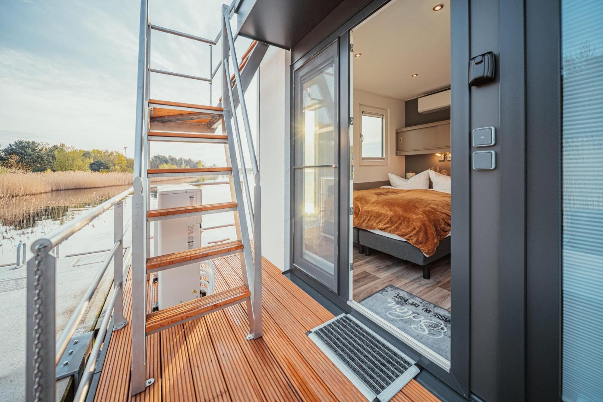Floatinghouses Spreewald Ferienhaus *